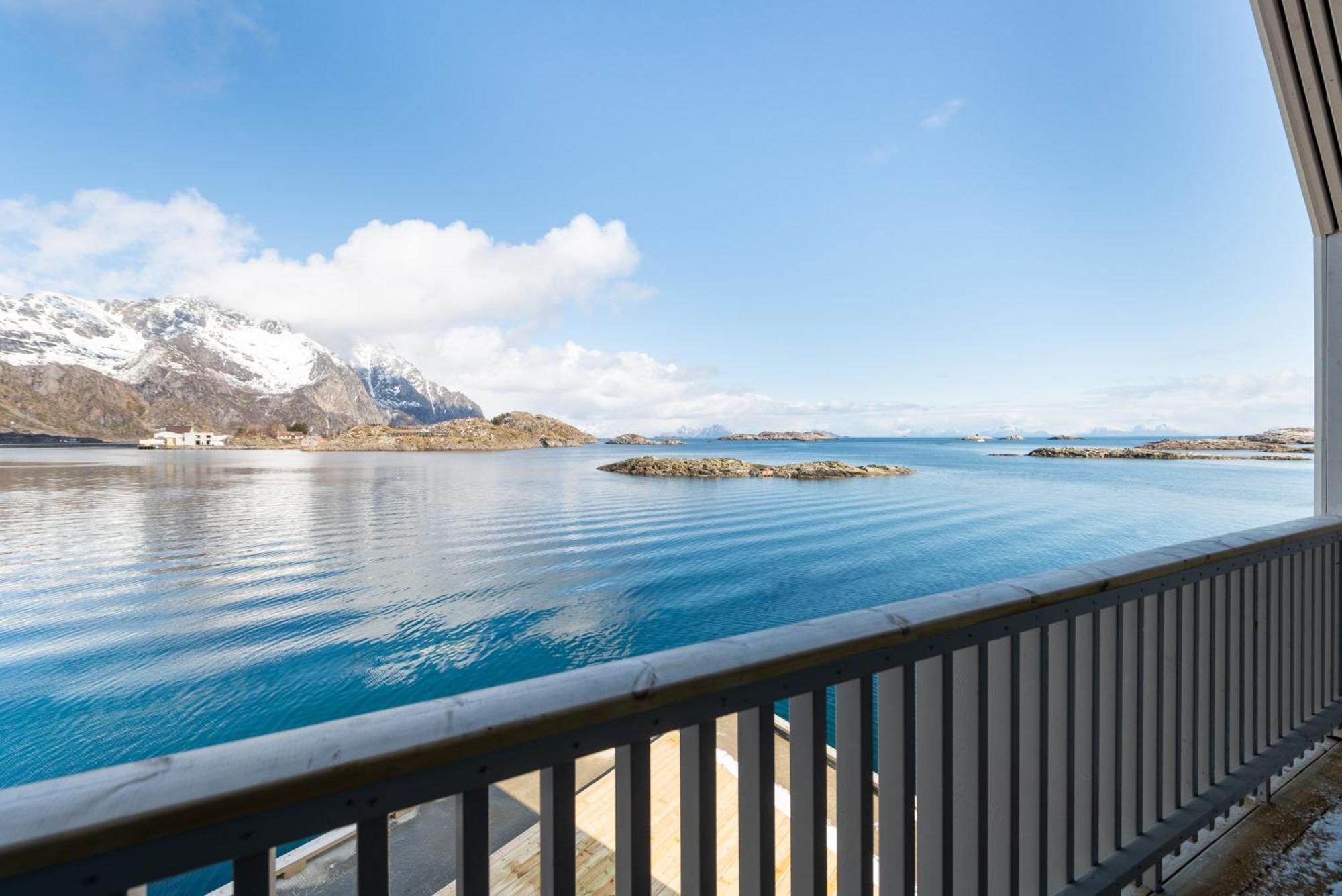 Cornerview Apartment Henningsvær Buitenkant foto