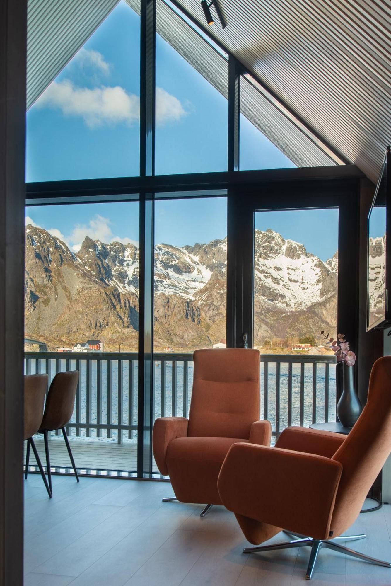 Cornerview Apartment Henningsvær Buitenkant foto