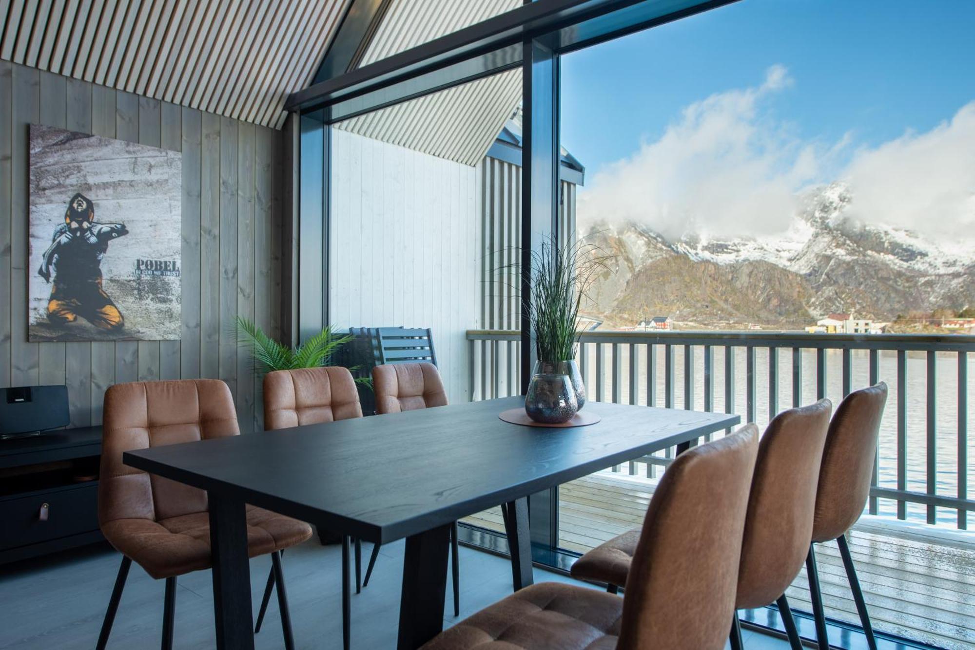 Cornerview Apartment Henningsvær Buitenkant foto