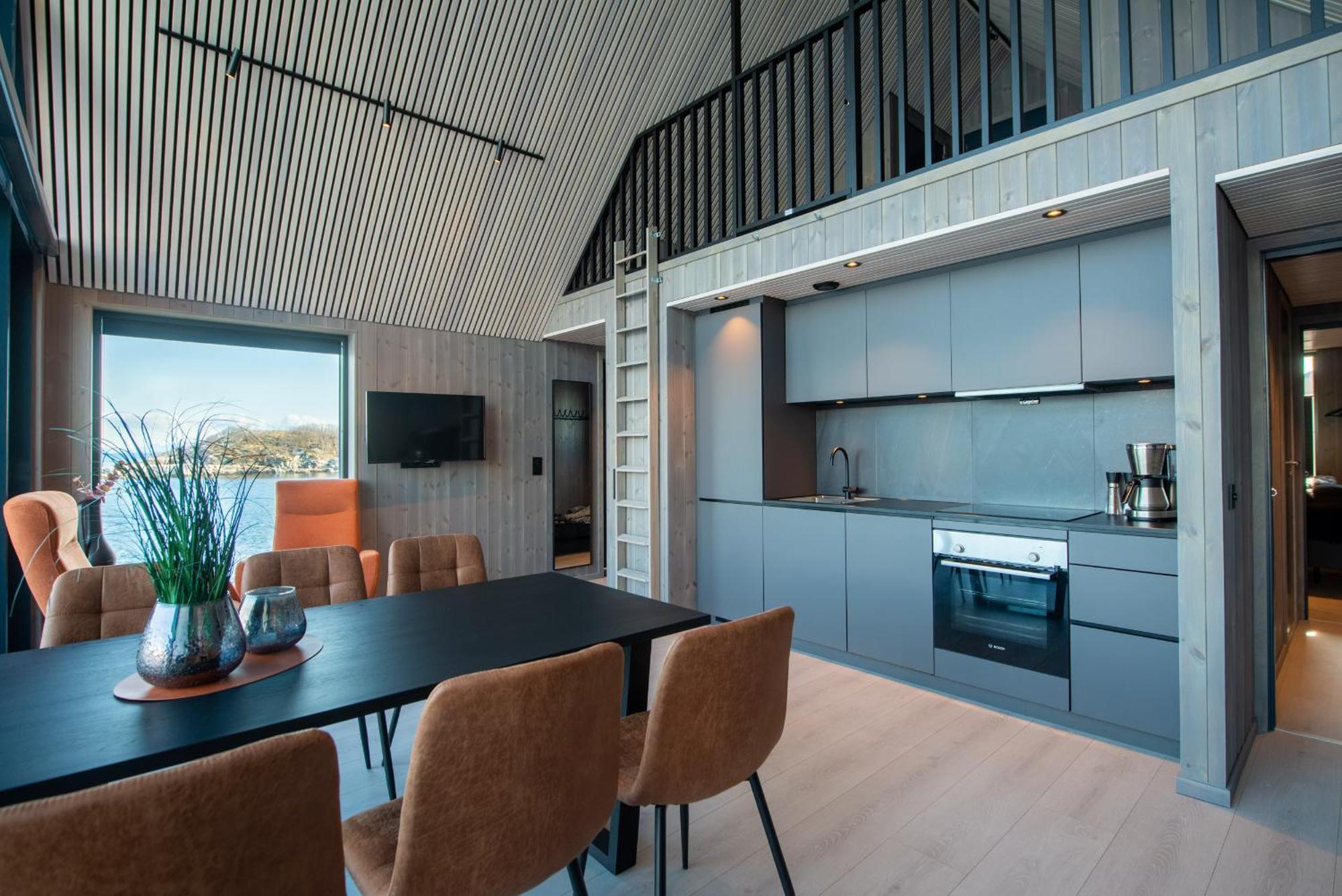 Cornerview Apartment Henningsvær Buitenkant foto