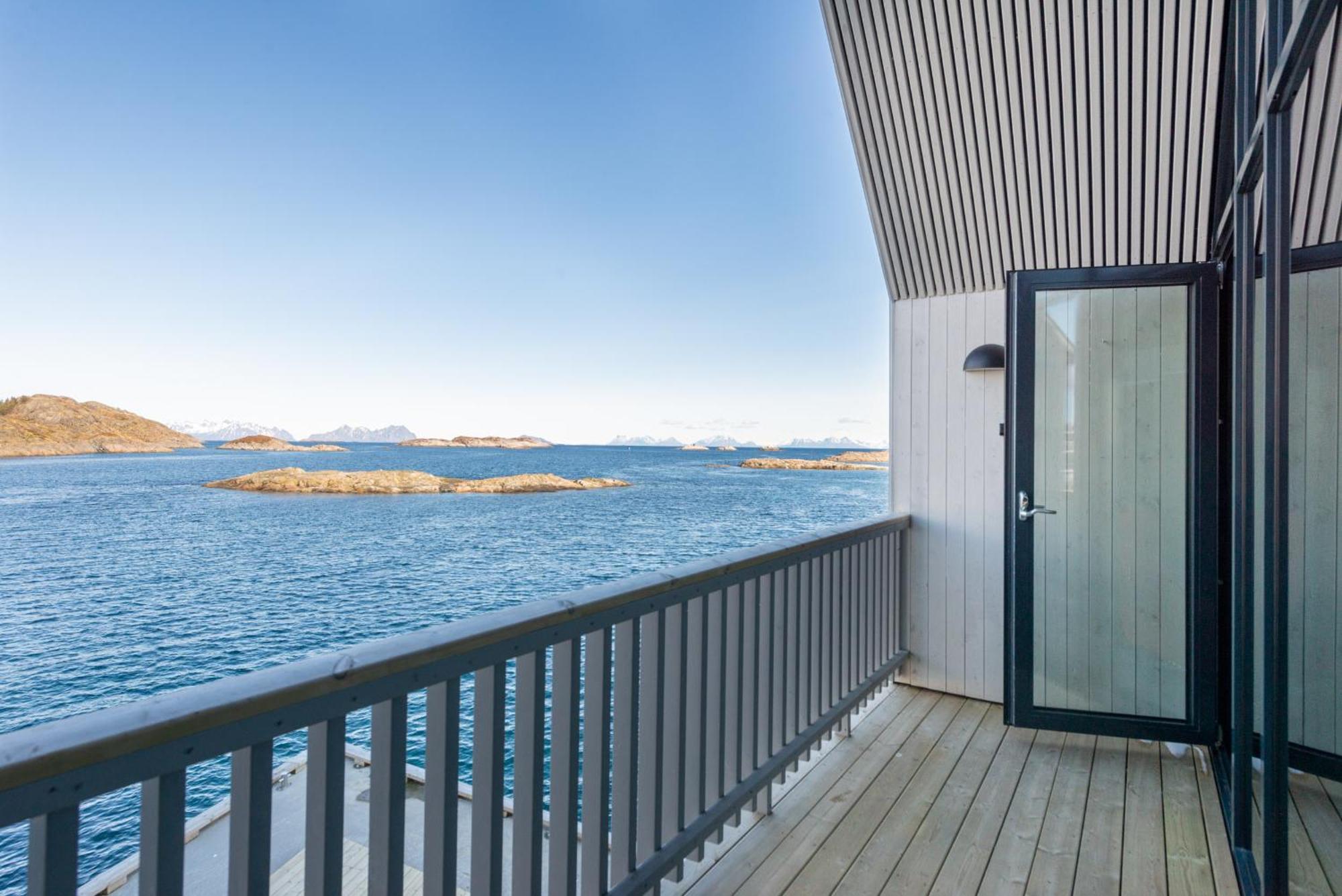 Cornerview Apartment Henningsvær Buitenkant foto